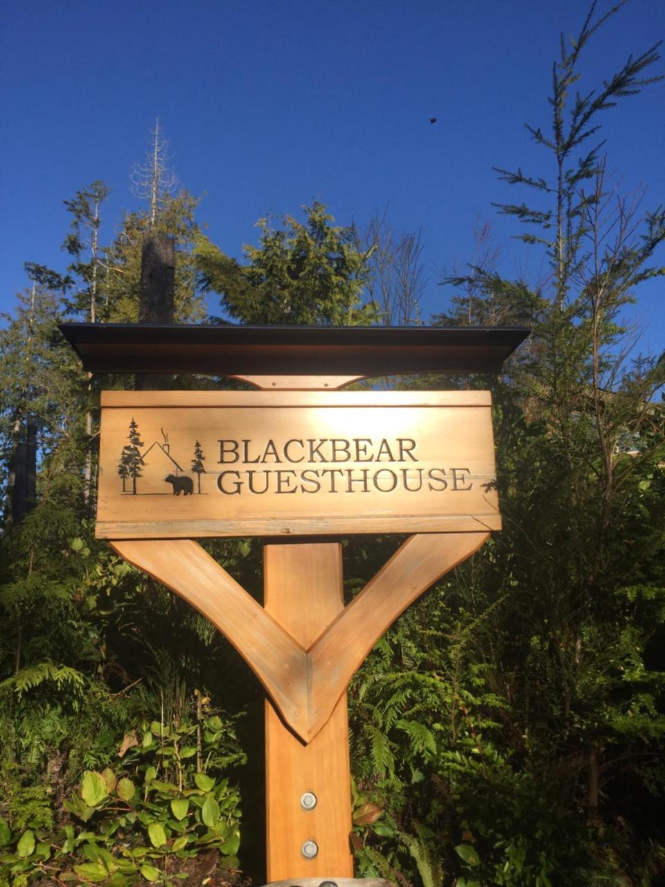 Black Bear Guesthouse Tofino Extérieur photo