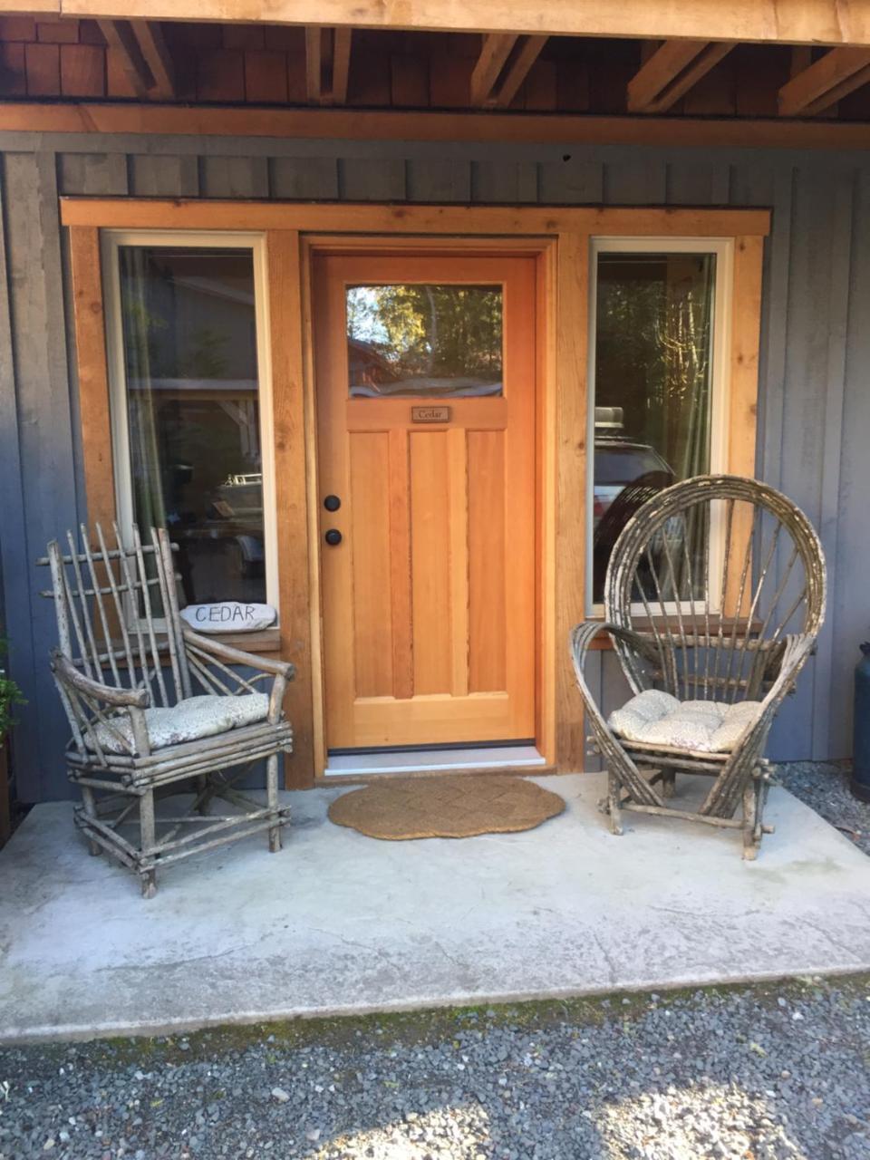 Black Bear Guesthouse Tofino Extérieur photo